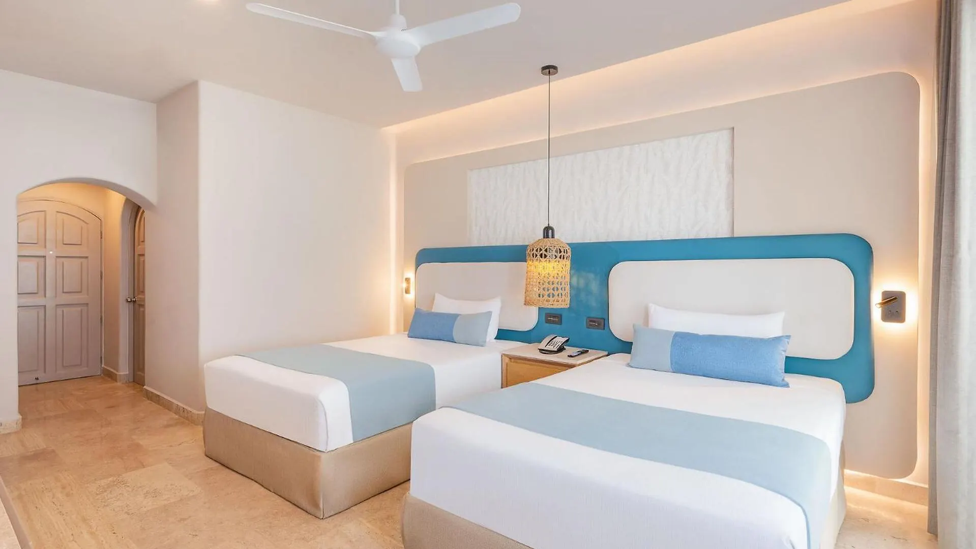 Hotel Gr Solaris Caribe Cancún