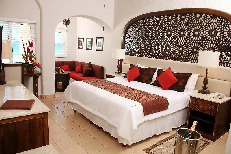 Hotel Gr Solaris Caribe Cancún